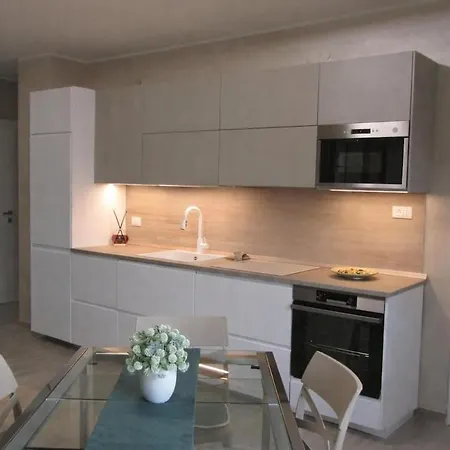 Vista Sul Castello - Con Garage Privato Gratuito *
