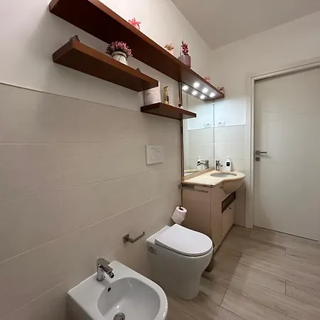 Apartamento Vista Sul Castello - Con Garage Privato Gratuito *